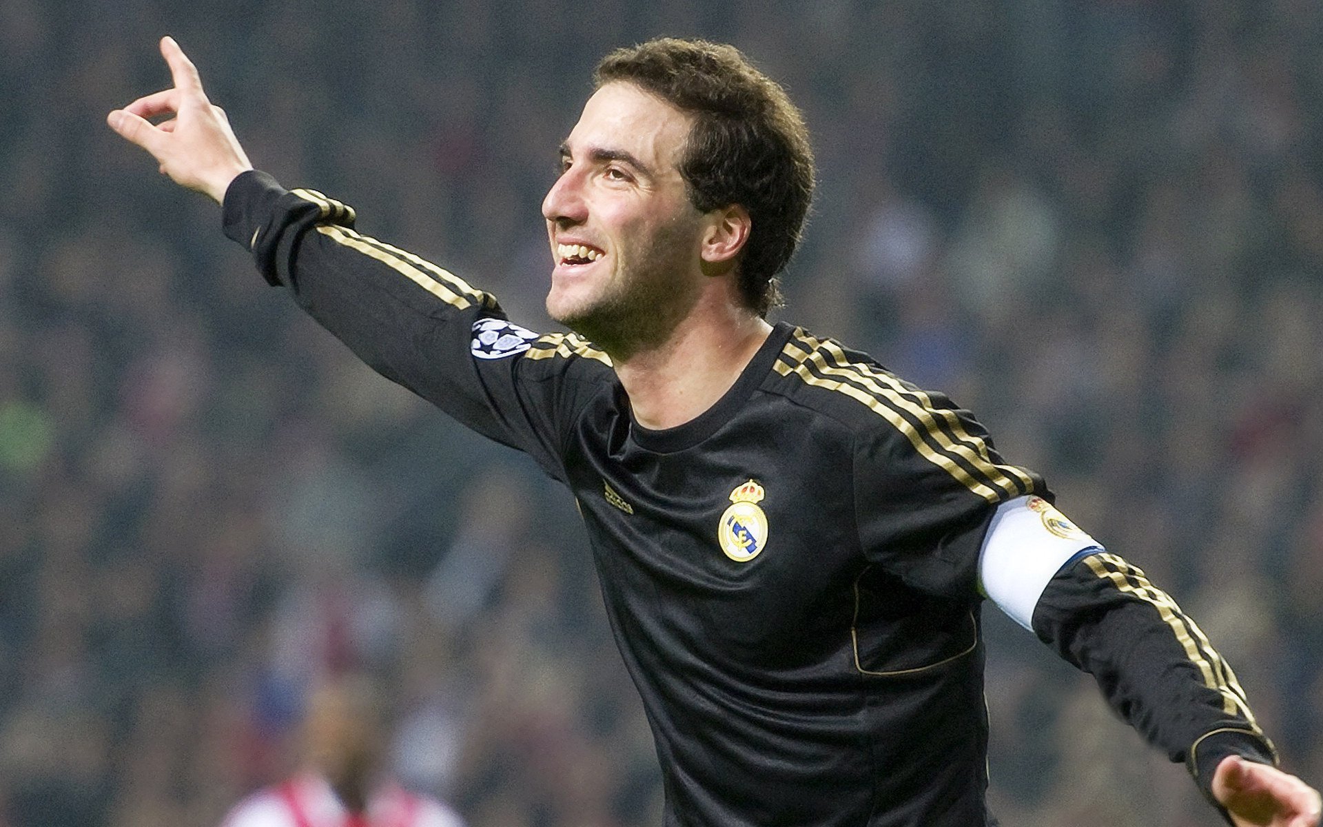 皇马绝杀瞬间冲上热搜